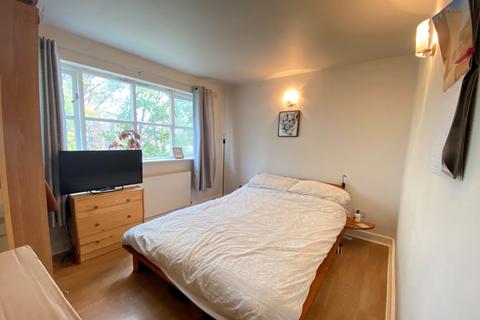2 bedroom flat to rent, Heathfield Road, Croydon, Surrey