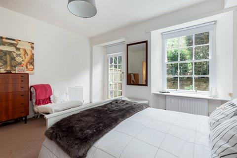 16a Henderson Row, Edinburgh, EH3 5DR