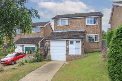 4 bedroom detached house for sale, Grasmere Way, Leighton Buzzard, Bedfordshire, LU7