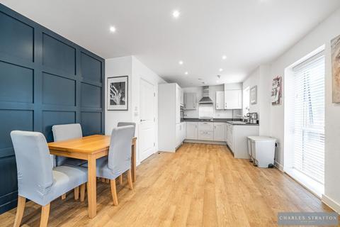 4 Falcon Way, South Ockendon, RM15 5FW
