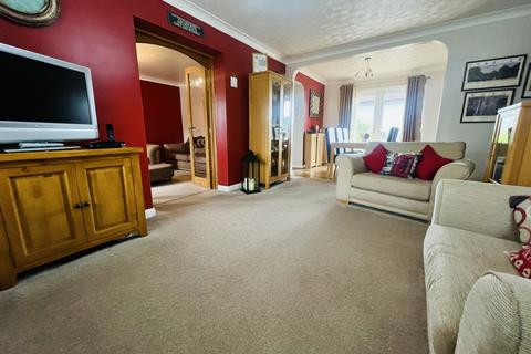 4 bedroom semi-detached house for sale, Lakemore, Peterlee, County Durham, SR8