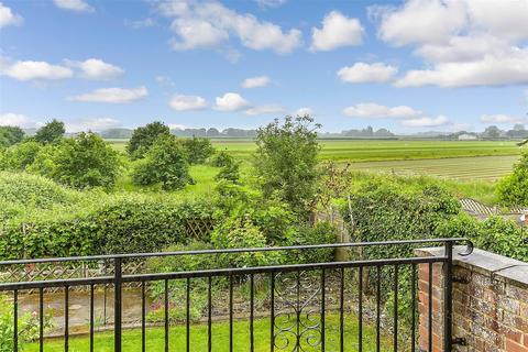 4 bedroom end of terrace house for sale, Tonbridge Road, East Peckham, Tonbridge, Kent