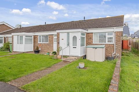 46 Lynwood, Folkestone, CT19 5DB