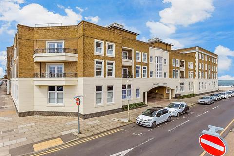 1 bedroom ground floor flat for sale, Pier Avenue, Herne Bay, Kent