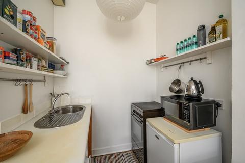 38/15 Caledonian Crescent, Edinburgh, EH11 2AG