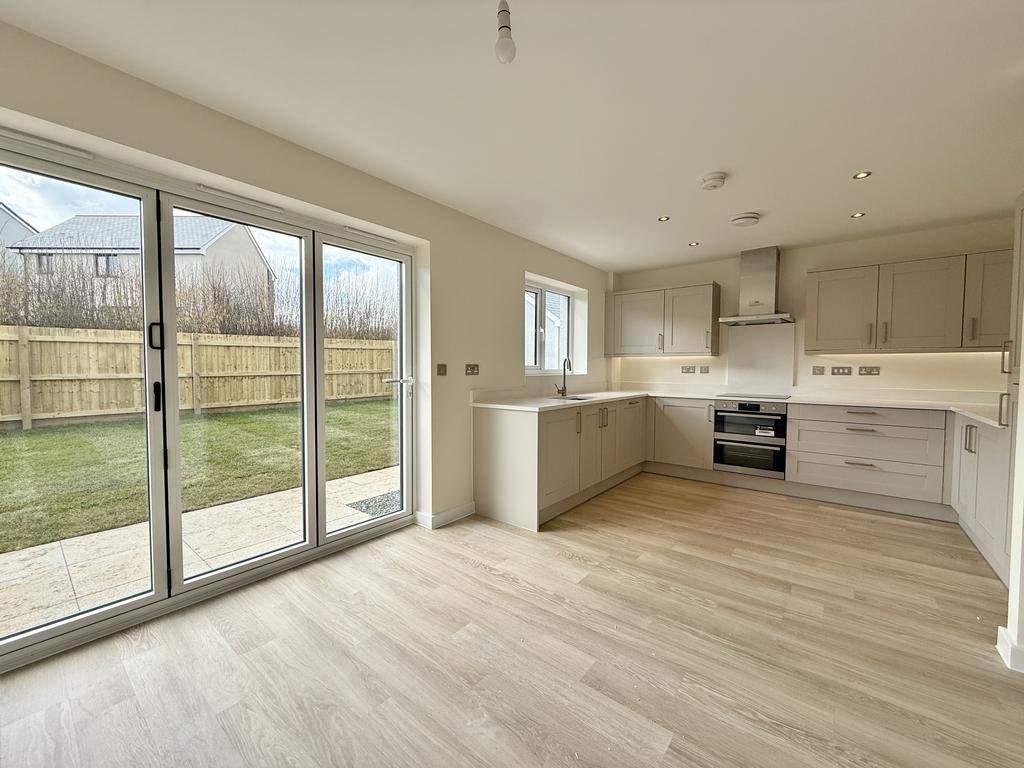 Bright Kitchen/Diner