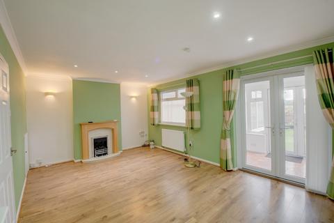 65 Larchmere Drive, Bromsgrove, B61 8QL