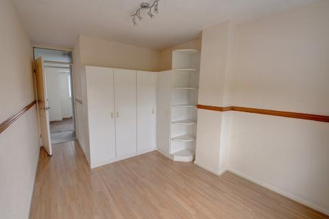 65 Larchmere Drive, Bromsgrove, B61 8QL