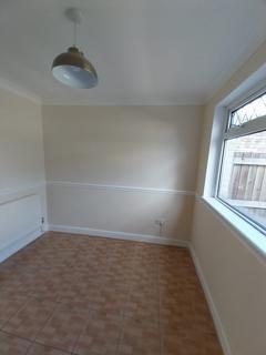 3 bedroom end of terrace house to rent, Oakway, Cardiff CF5