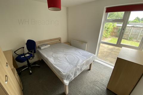4 bedroom bungalow to rent, Headcorn Drive, Canterbury CT2