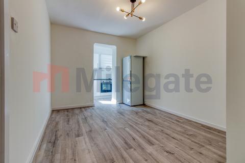 2 bedroom flat to rent, St. James's Road, Croydon CR0