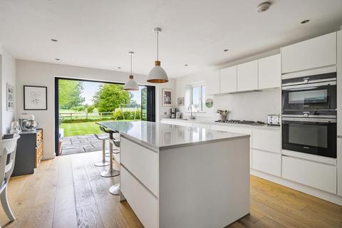 2, The Cottage Brookstones, Sydenham, Chinnor, OX39 4LZ