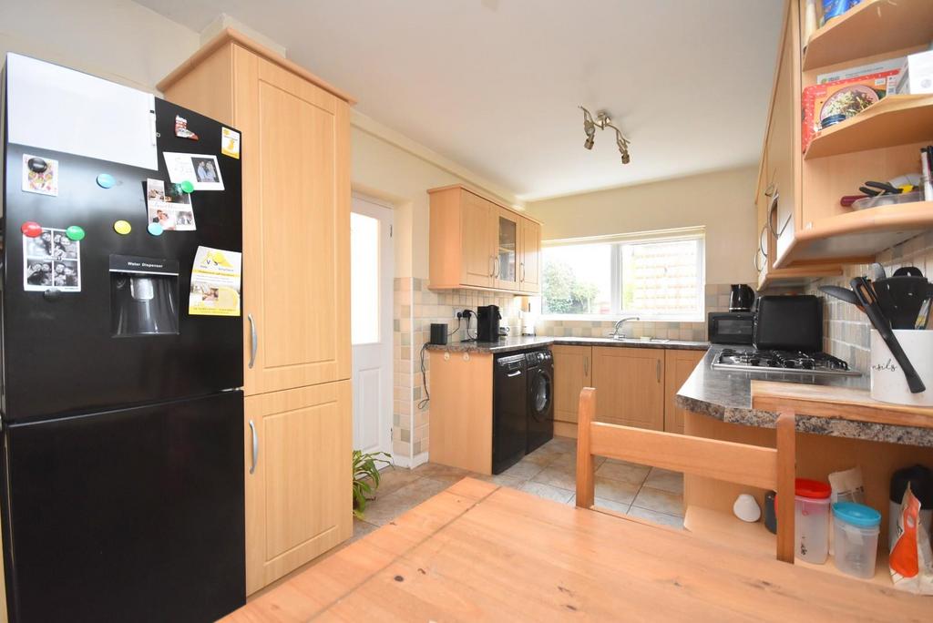 Kitchen 2.JPG
