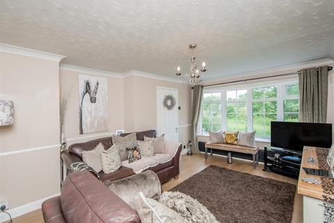 3 bedroom townhouse for sale, Cliffe Park Rise, Wortley, Leeds