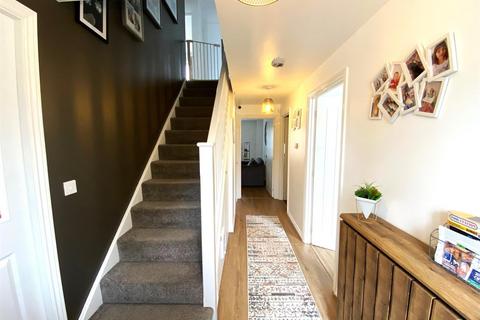 5 Eason Way, Ashton-under-lyne, OL6 9SX