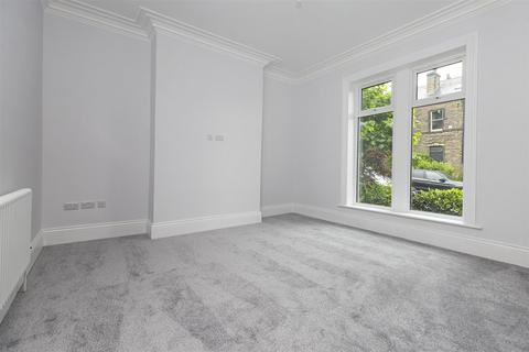 4 bedroom terraced house for sale, Imperial Road, Huddersfield HD1