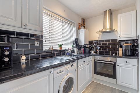 18 Beeston Gardens, Berkeley Alford, Worcester, WR4 0JT