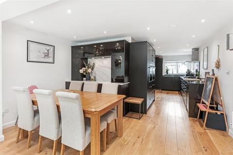 48 Park Hill, Carshalton, SM5 3RU