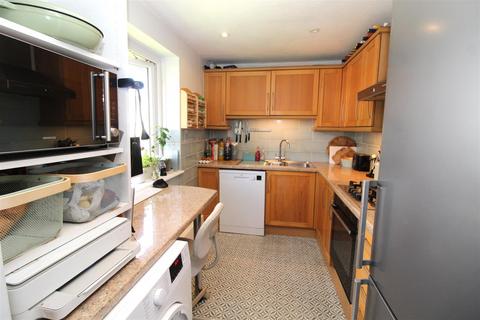 2 bedroom maisonette for sale, Chauncy Avenue, Potters Bar EN6