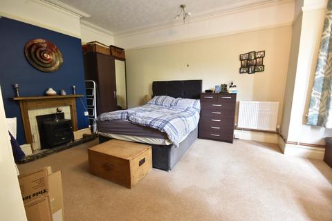 5 bedroom detached house for sale, Horley, Surrey, RH6