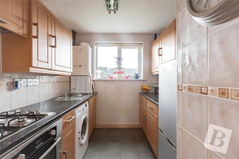 8 Ashdown Walk, Romford, RM7 8HL
