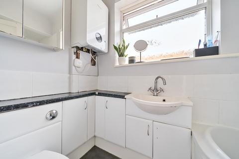 Flat 2, 25 Percy Road, Guildford, GU2 9PA