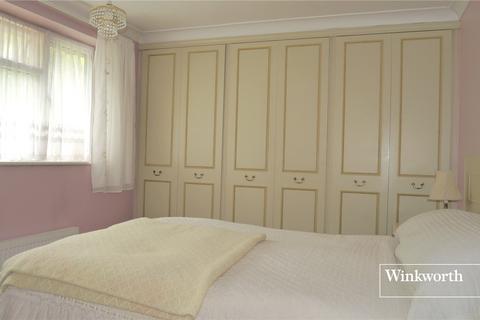 13 Sutton Crescent, Barnet, EN5 2SW