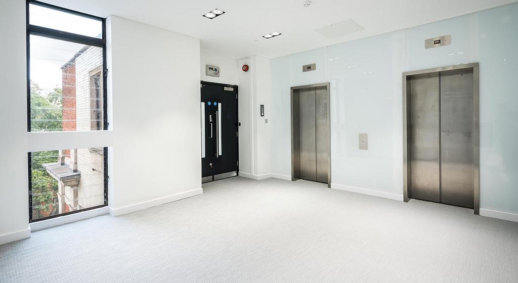 125 Kensington High Street W8 Office to let west