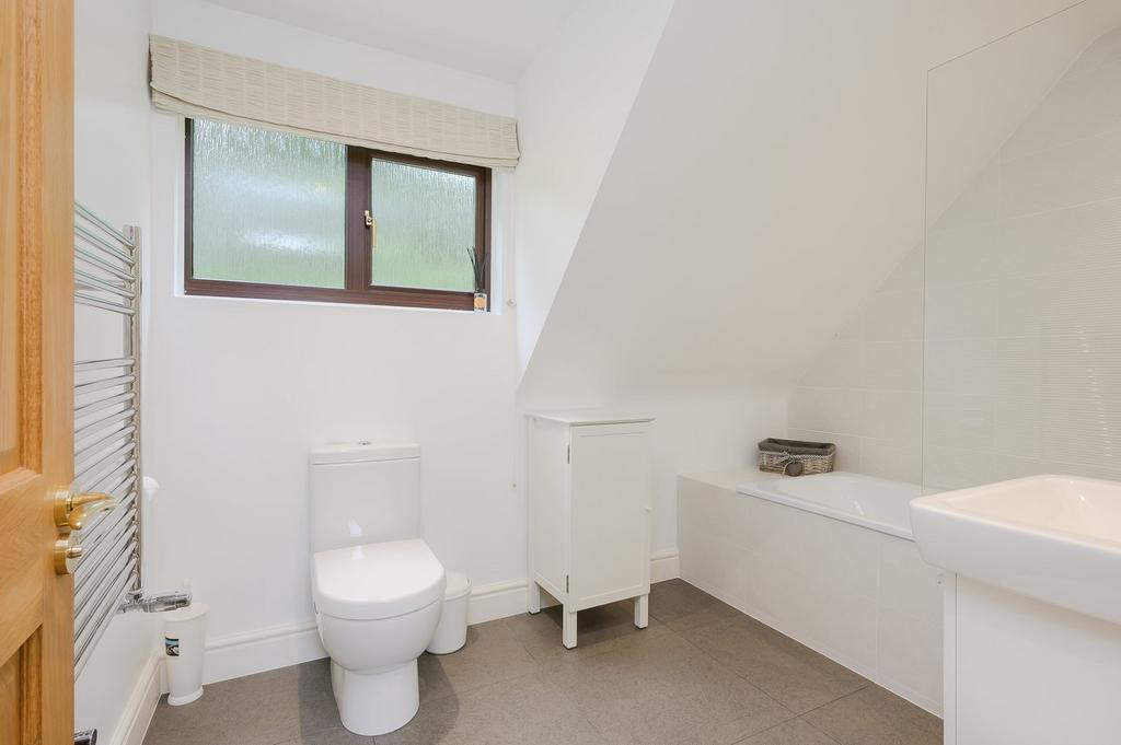 Bedroom 2 Ensuite