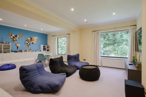 Bourne Lodge Fairoak Lane, Oxshott, Leatherhead, KT22 0TP