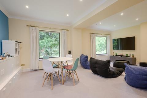 Bourne Lodge Fairoak Lane, Oxshott, Leatherhead, KT22 0TP