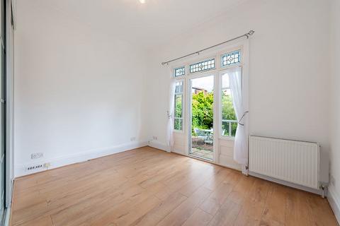 2 bedroom apartment to rent, Park View Road, Finchley N3