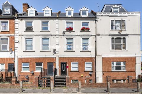 2 bedroom apartment to rent, Norwood Road Herne Hill SE24