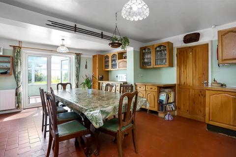 4 bedroom detached house for sale, Medstead