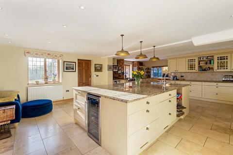 6 bedroom detached house for sale, Silchester, Reading