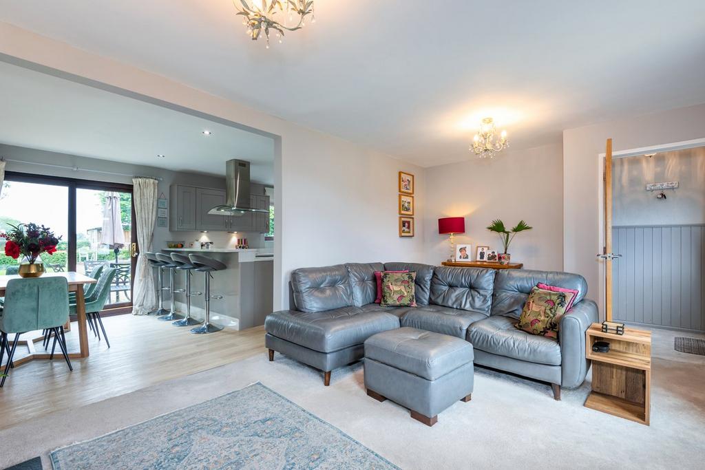Open Plan Dining/Lounge/Kitchen