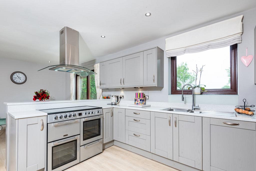 Open Plan Dining/Lounge/Kitchen