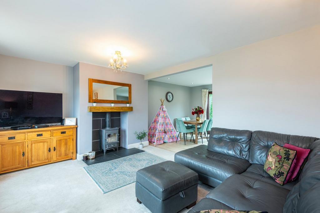 Open Plan Dining/Lounge/Kitchen