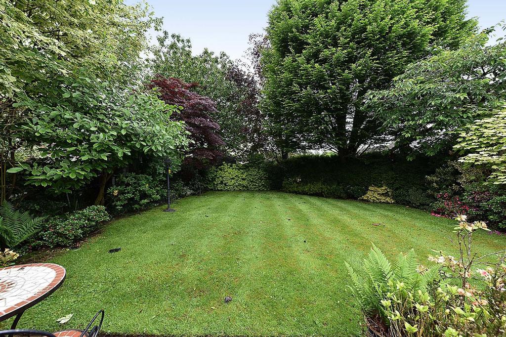 Summers Way, Knutsford, WA16 3 bed detached bungalow for sale £450,000