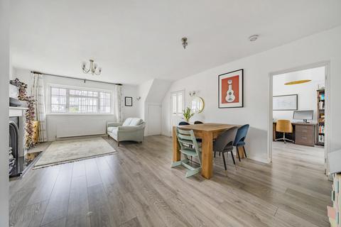 3 bedroom end of terrace house for sale, Whinyates Road, London