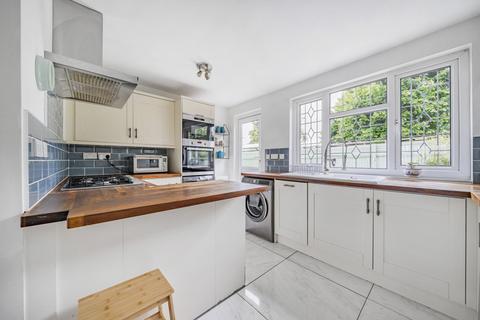 3 bedroom end of terrace house for sale, Whinyates Road, London