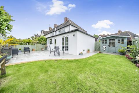 66 Whinyates Road, London, SE9 6NN
