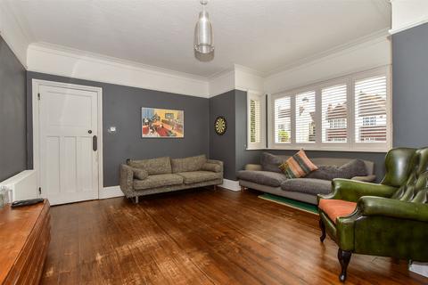 7 Cornwall Gardens, Cliftonville, Margate, CT9 2JH