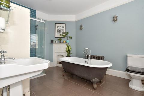 7 Cornwall Gardens, Cliftonville, Margate, CT9 2JH