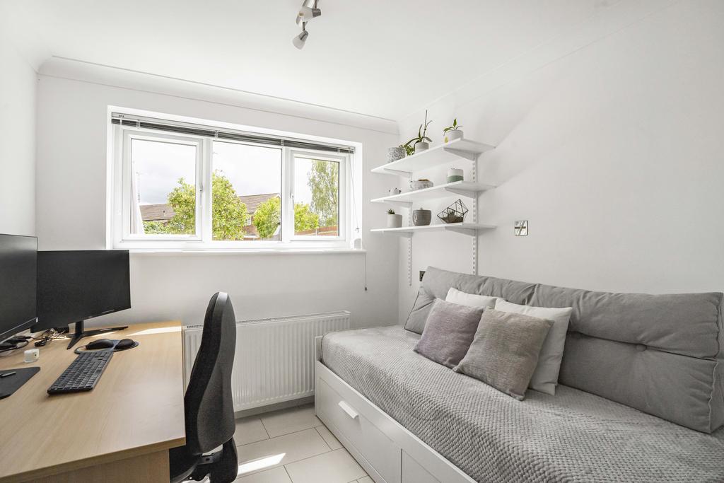 Bedroom/Study