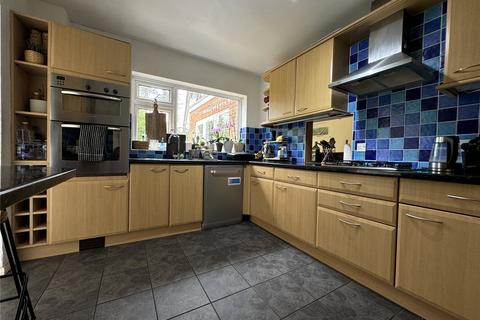 5 bedroom house to rent, Fern Close, Frimley, Camberley, Surrey,, GU16