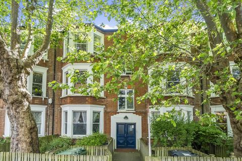 2 bedroom flat for sale, Bonneville Gardens, Clapham