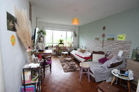 2 bedroom flat for sale, Southbourne Grove, Westcliff On Sea