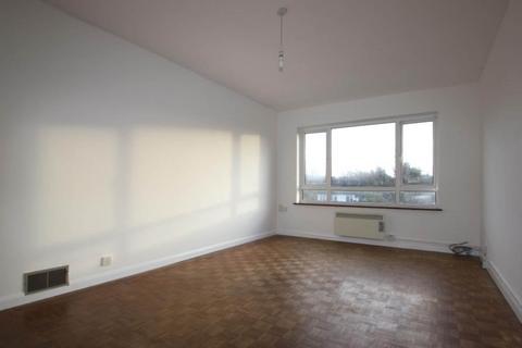 2 bedroom flat for sale, Southbourne Grove, Westcliff On Sea