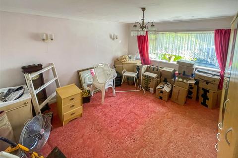 230 Barton Hill Road, Torquay, TQ2 8LA